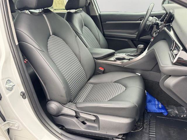 Used 2023 Toyota Camry SE image 6
