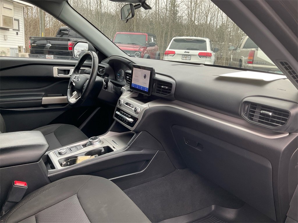 Certified 2022 Ford Explorer XLT image 11