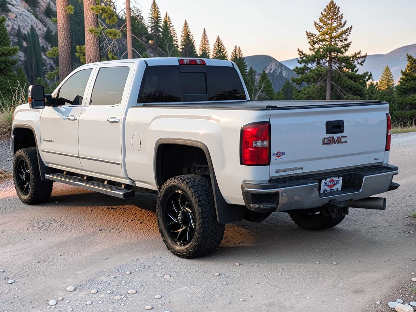 Used 2018 GMC Sierra 3500 SLT AWD/4WD image 4