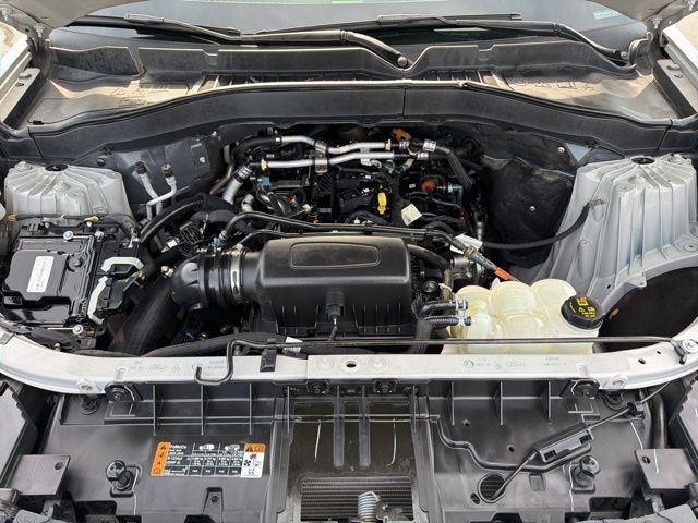 Certified 2021 Ford Explorer XLT w/ Equipment Group 202A AWD/4WD image 9