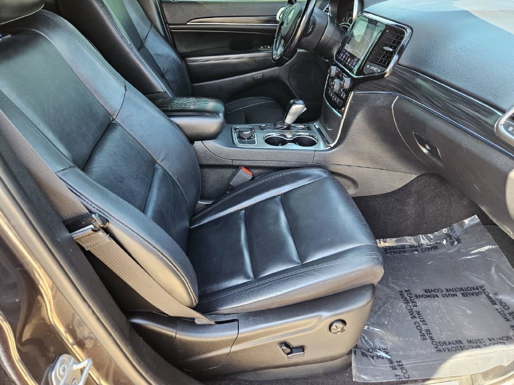 Used 2020 Jeep Grand Cherokee Limited AWD/4WD image 10