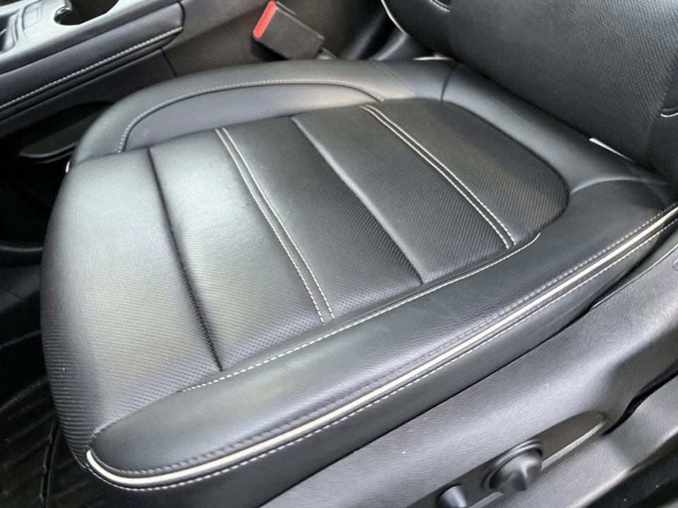 Used 2023 GMC Acadia Denali w/ Trailering Package image 16