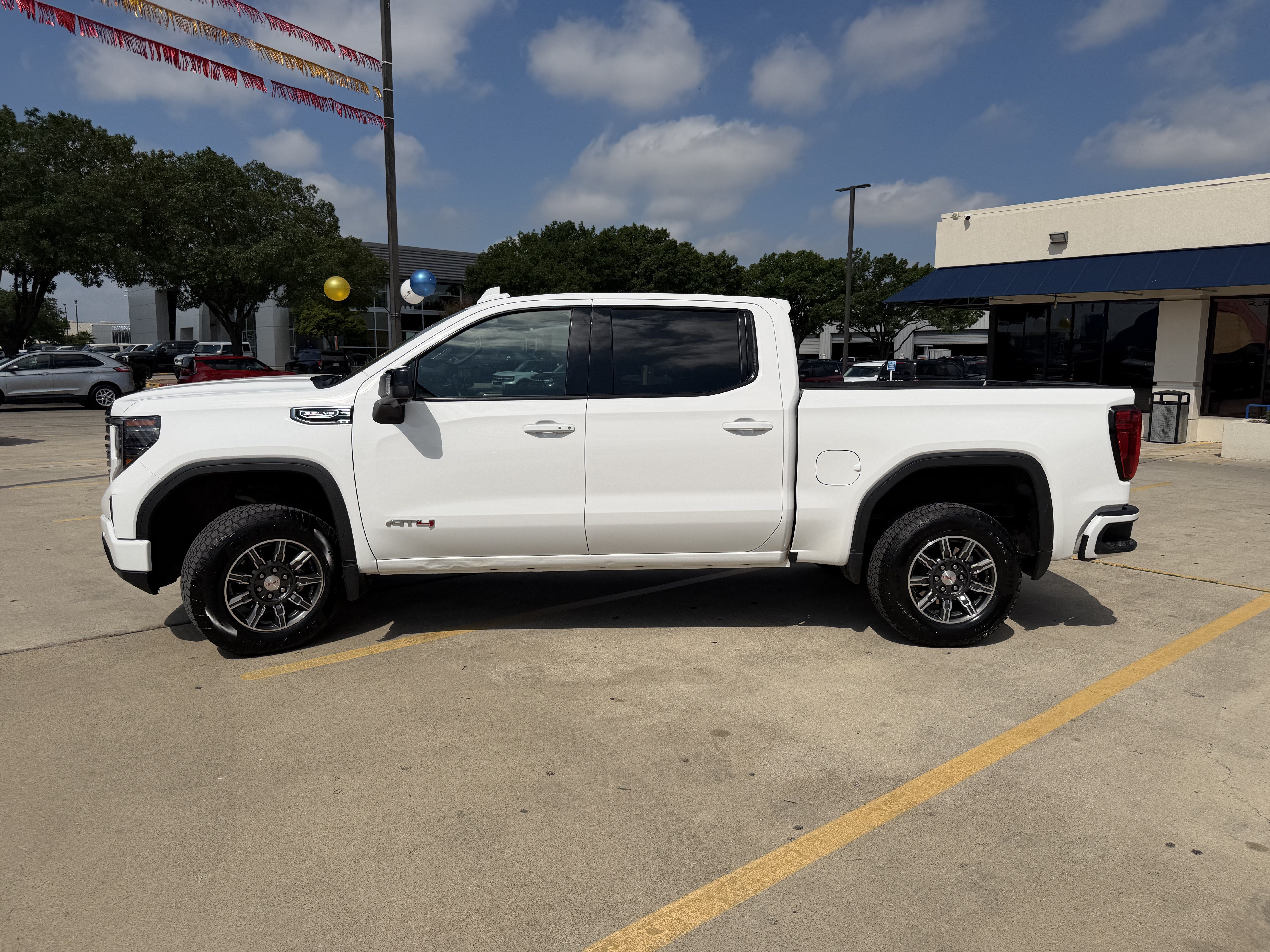 Used 2025 GMC Sierra 1500 AT4 AWD/4WD image 12