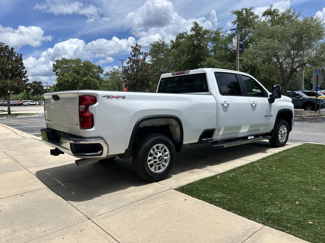Used 2025 Chevrolet Silverado 2500 LT w/ Convenience Package AWD/4WD image 3