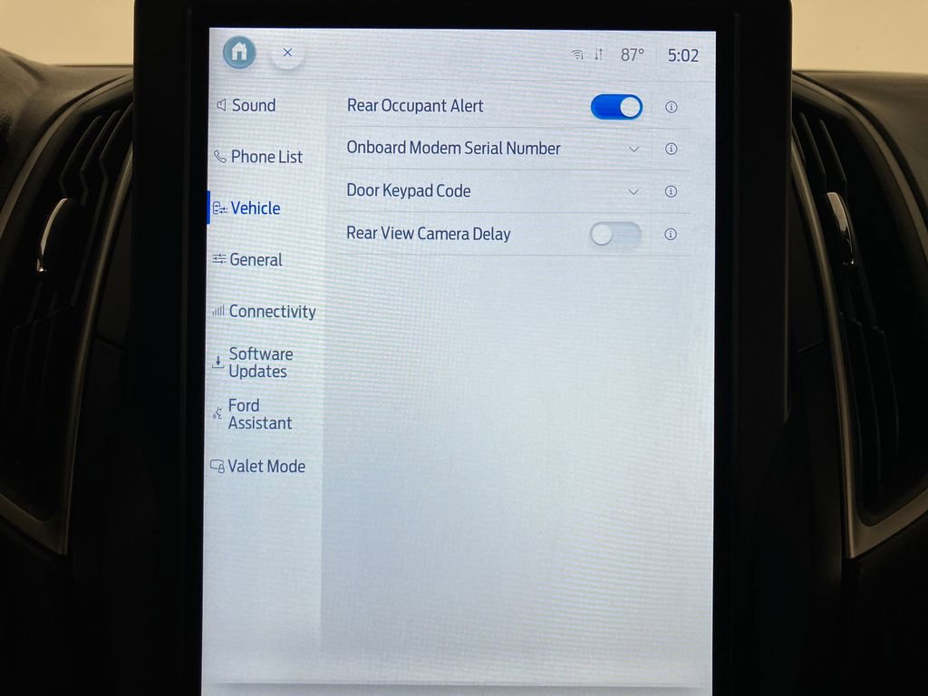 Certified 2022 Ford Edge ST-Line image 26