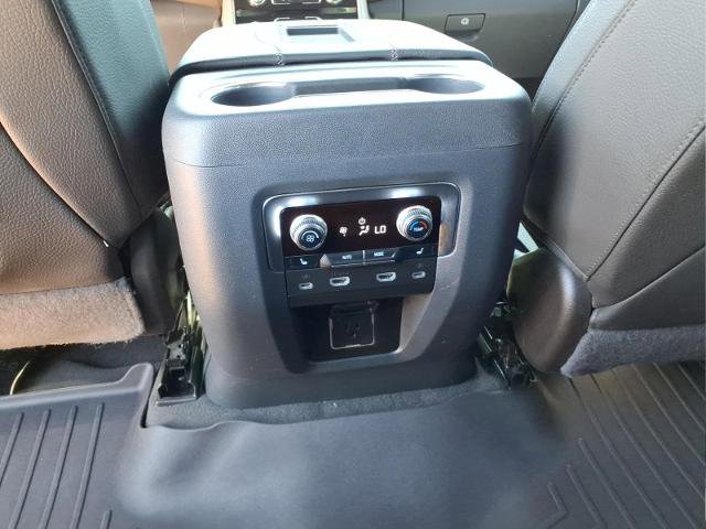 Used 2024 GMC Yukon XL Denali w/ LPO, Illumination Package RWD image 14