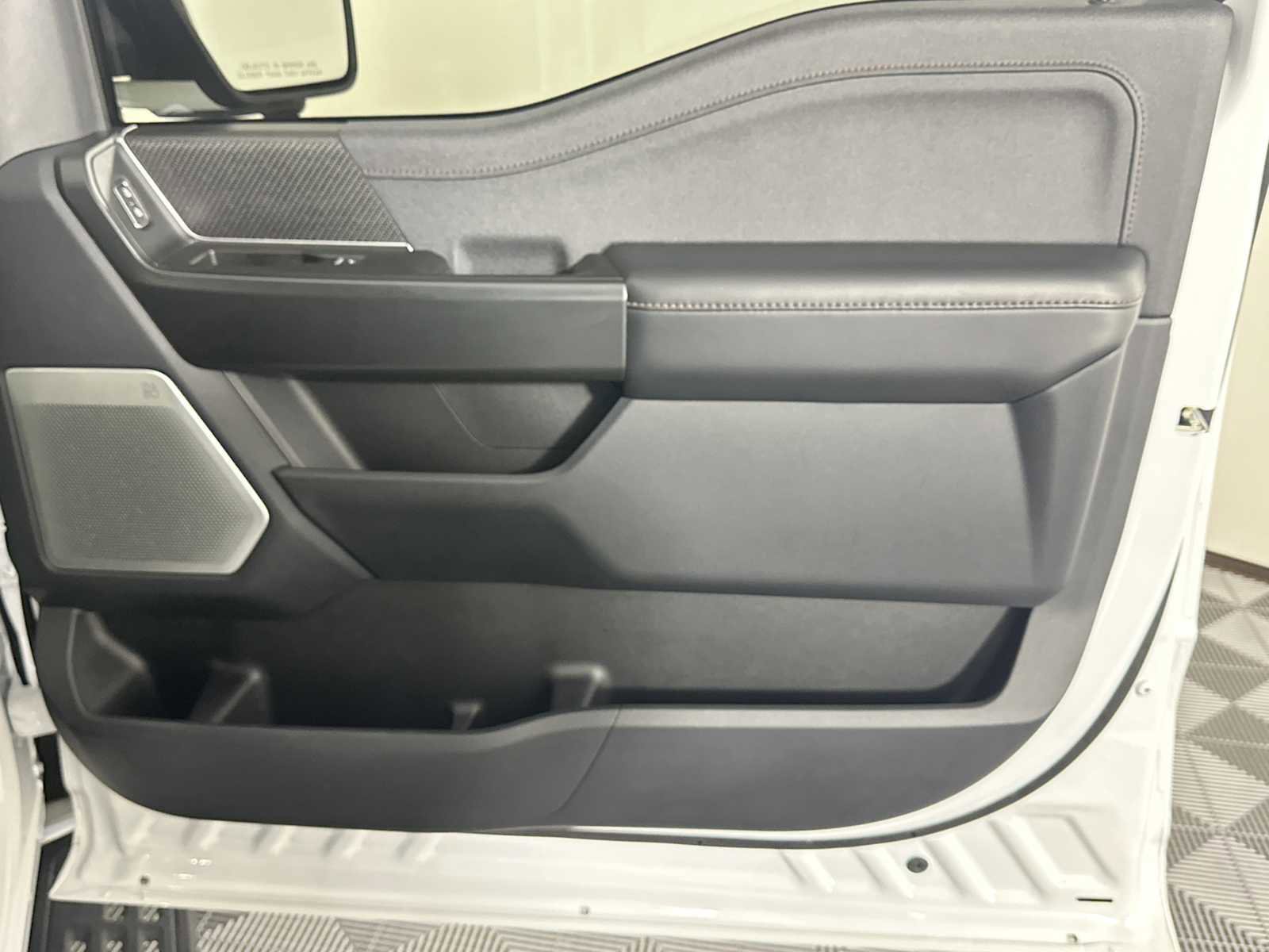 Certified 2022 Ford F150 Raptor w/ Equipment Group 801A High image 14