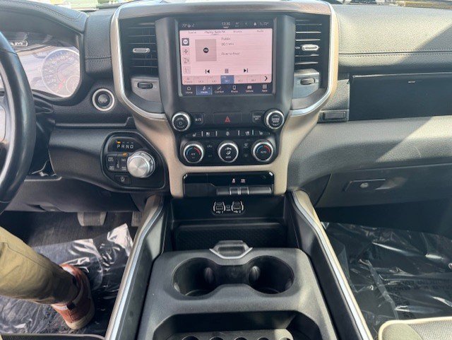 Used 2022 RAM 1500 Laramie AWD/4WD image 17