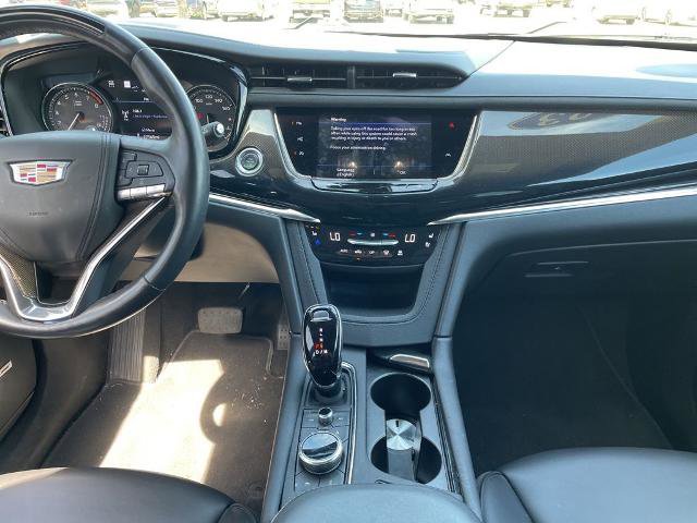 Used 2023 Cadillac XT6 Premium Luxury w/ Platinum Package AWD/4WD image 12