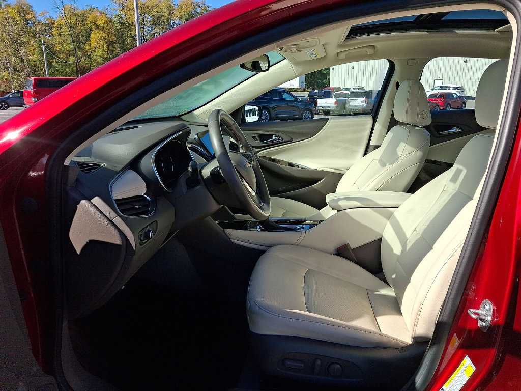 Used 2021 Chevrolet Malibu Premier FWD image 13