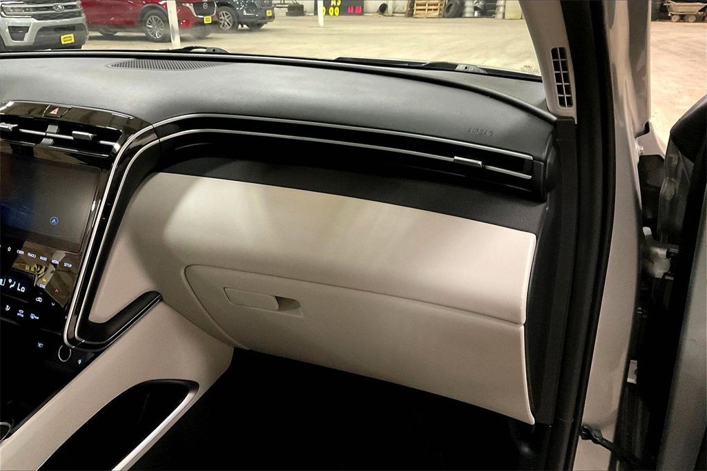 Used 2024 Hyundai Tucson Limited image 15