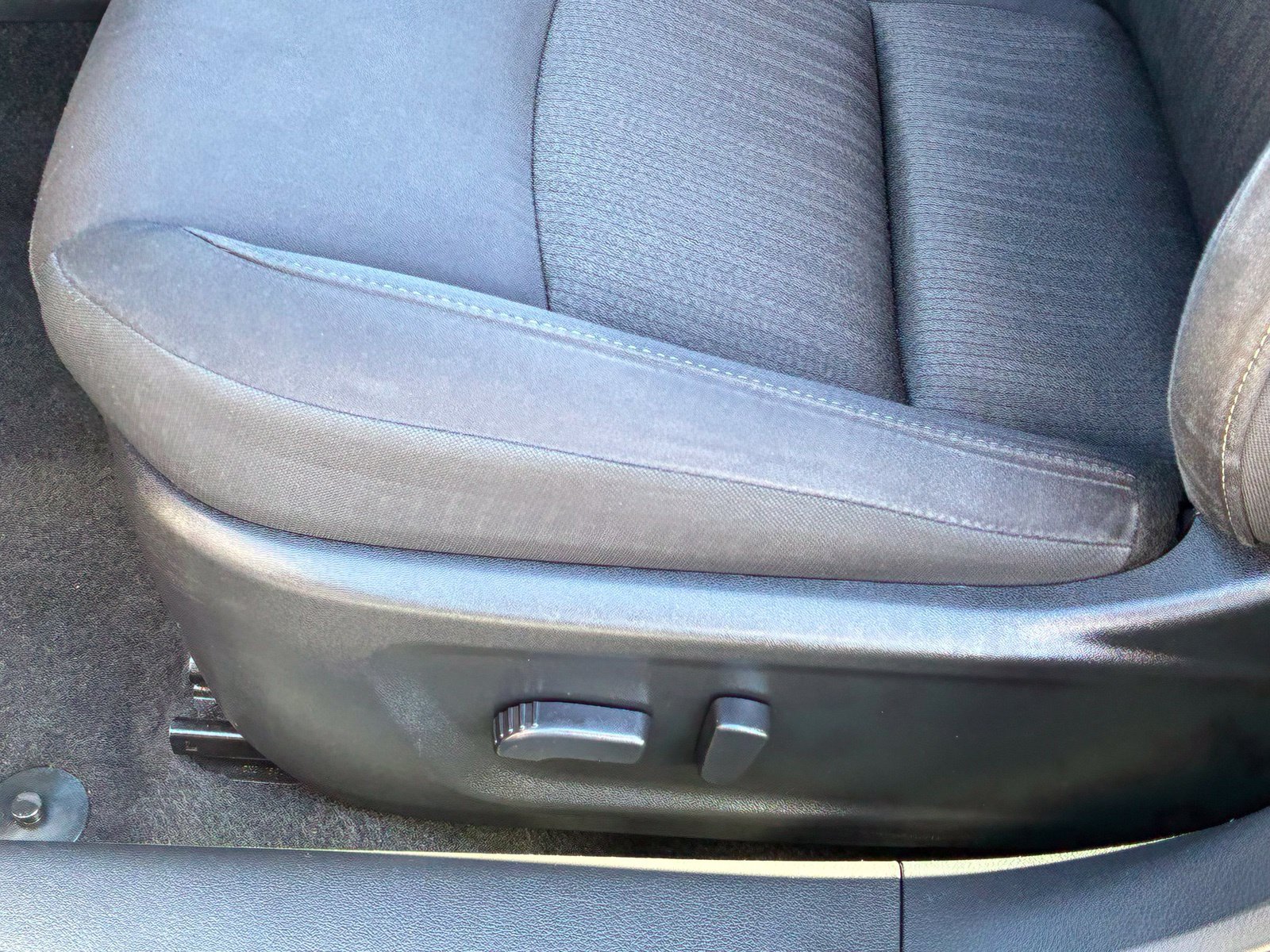 Used 2025 Nissan Altima 2.5 SV AWD/4WD image 14