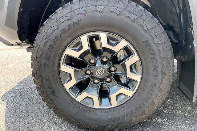 Used 2023 Toyota Tacoma TRD Off-Road RWD image 9
