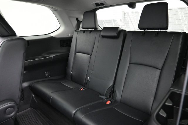 Used 2024 Toyota Grand Highlander AWD image 23