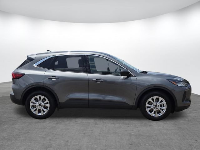 Certified 2024 Ford Escape Active w/ Tech Pack #1 FWD image 3