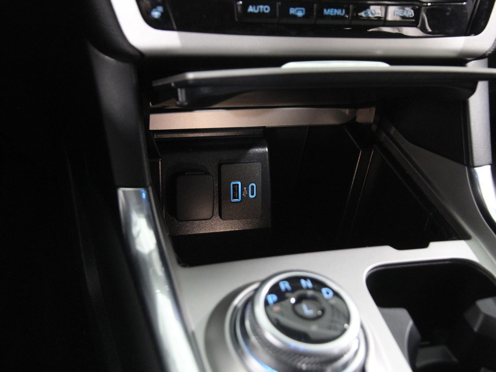 Certified 2022 Ford Explorer XLT w/ Equipment Group 202A image 17