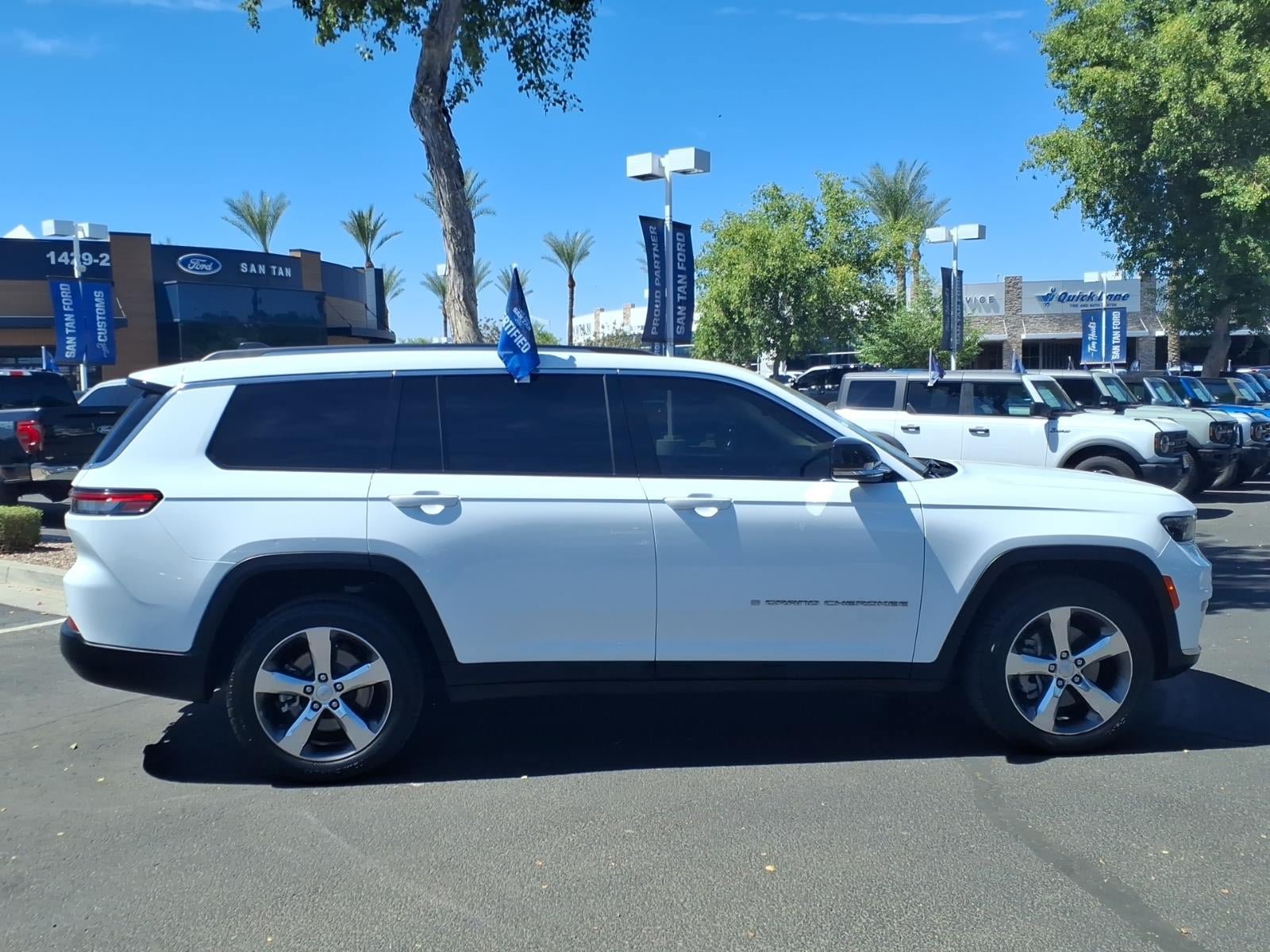 Used 2021 Jeep Grand Cherokee L Limited w/ Trailer Tow Package AWD/4WD image 3