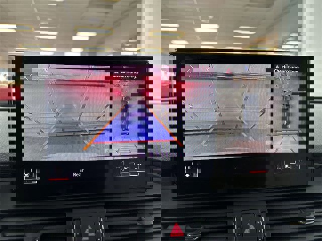 Used 2024 Audi Q5 e Premium Plus image 9