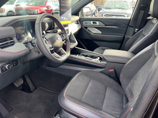 Certified 2025 Ford Explorer ST image 6