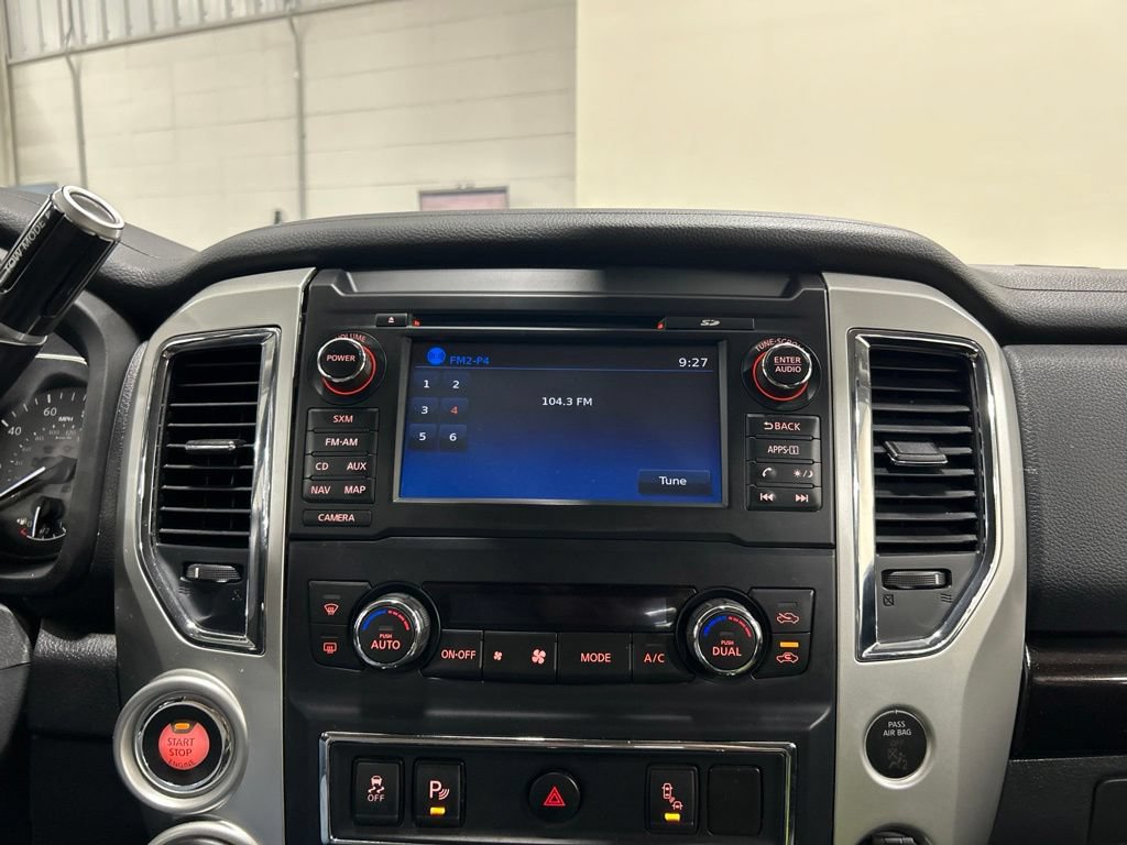 Used 2017 Nissan Titan SV AWD/4WD image 18
