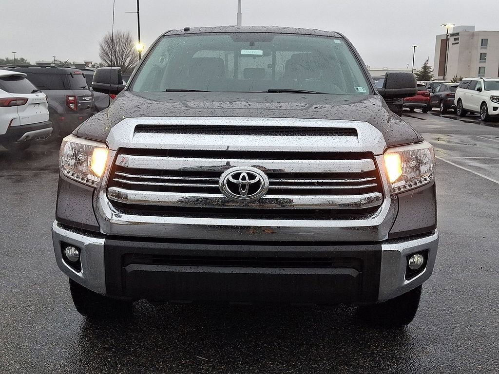 Used 2017 Toyota Tundra SR5 image 7