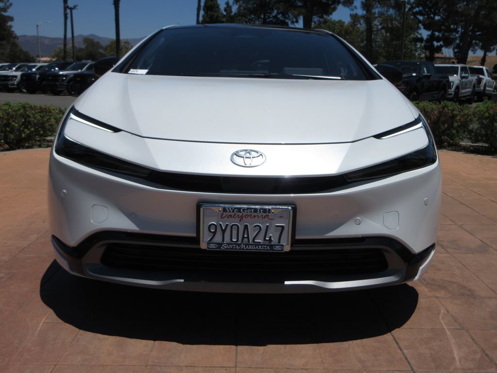 Used 2026 Toyota Prius Limited w/ Limited Premium Package FWD image 7