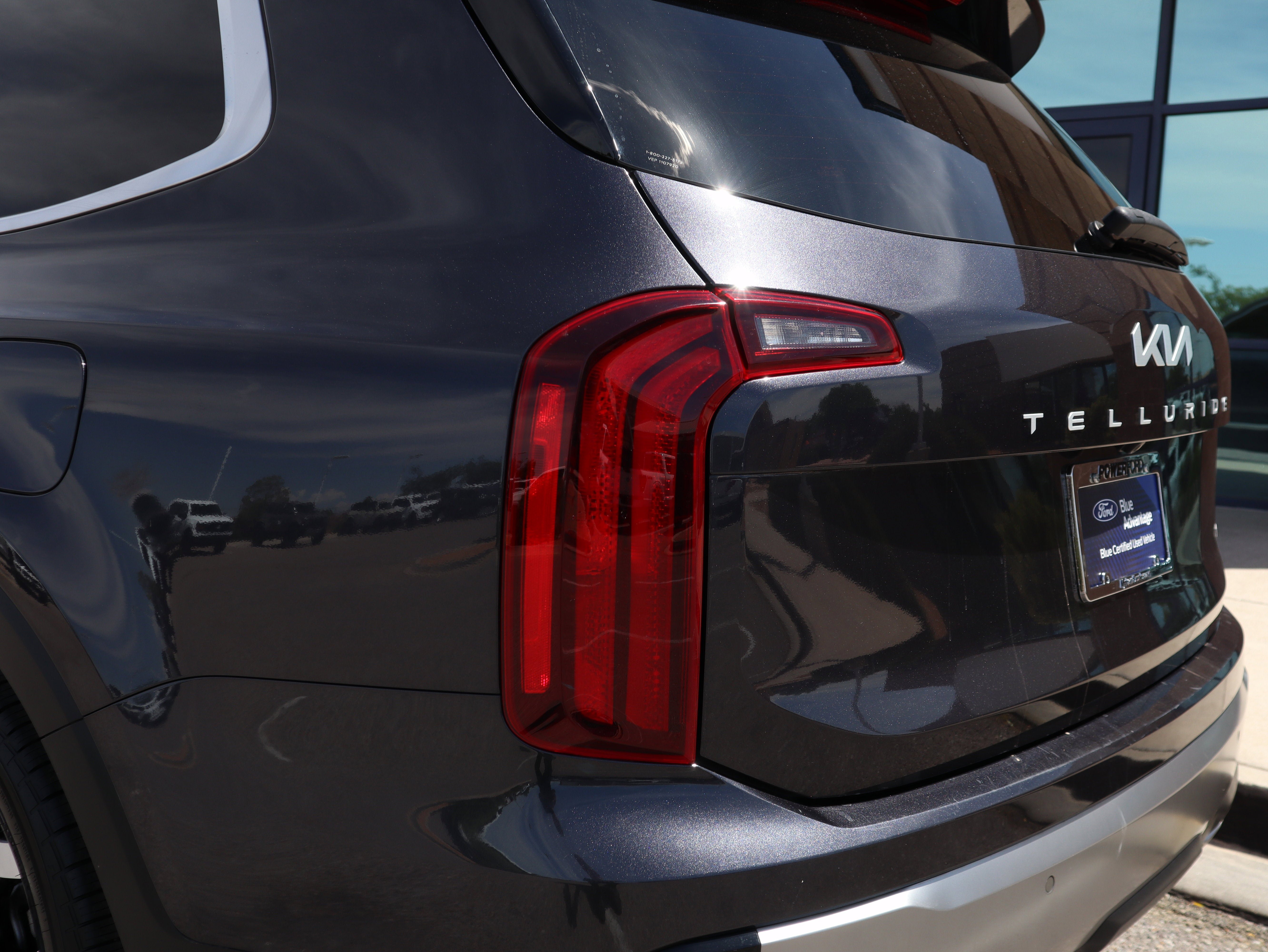Used 2025 Kia Telluride S AWD/4WD image 18