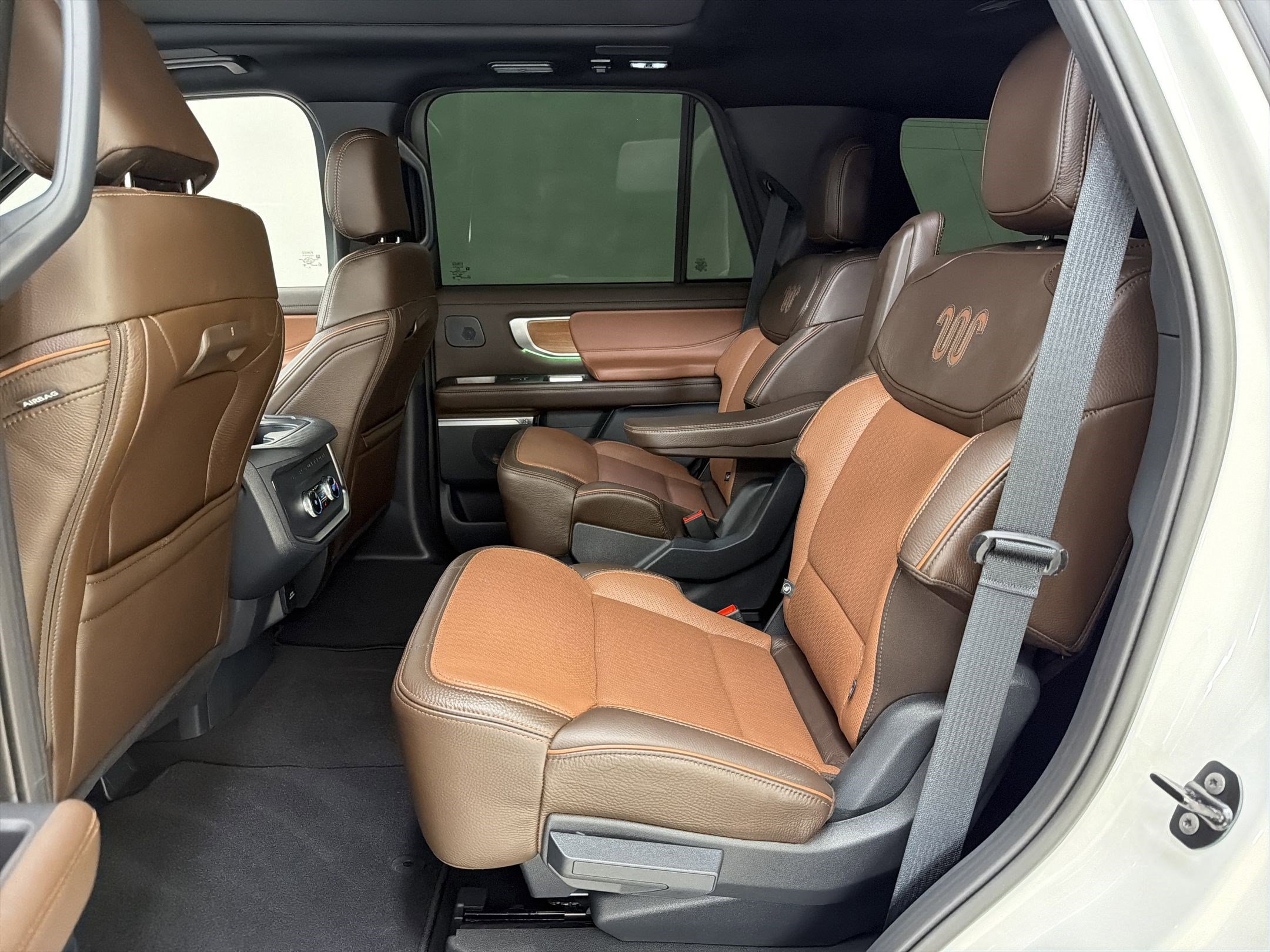 Certified 2025 Ford Expedition King Ranch AWD/4WD image 14