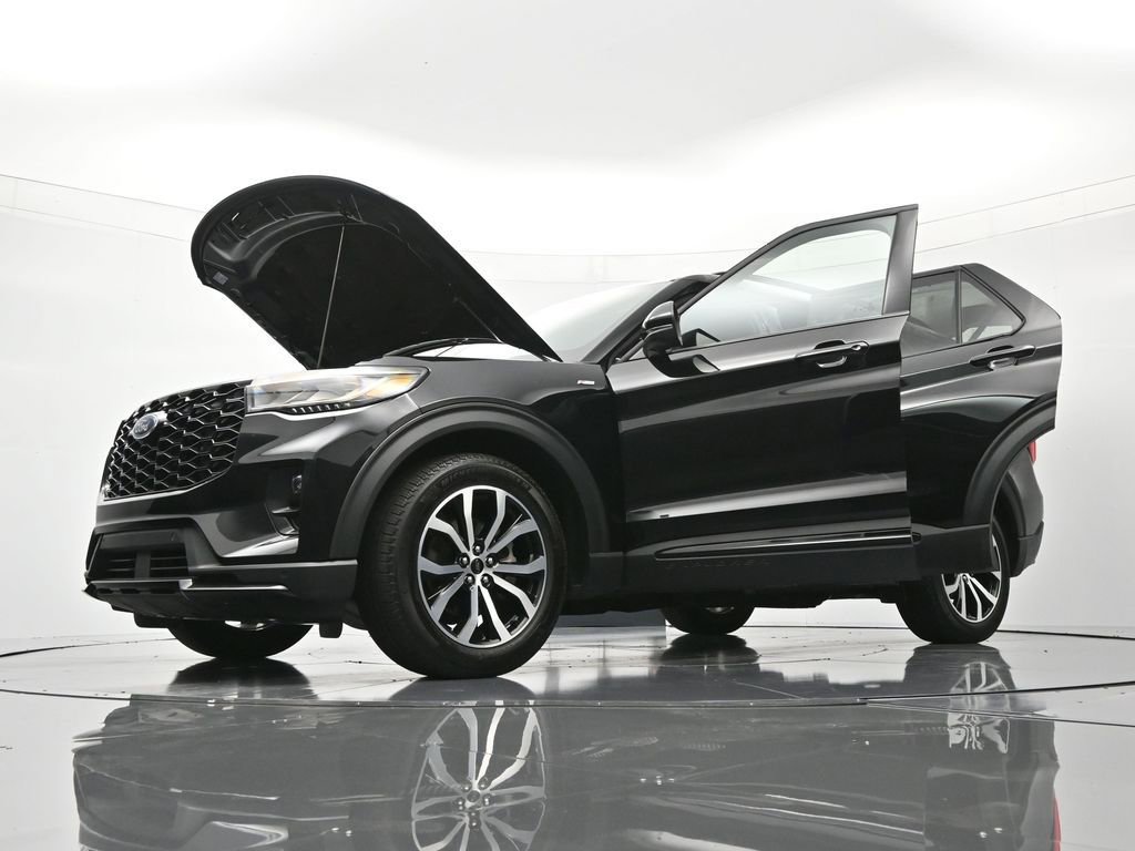 Certified 2025 Ford Explorer ST-Line w/ Premium Package RWD image 49