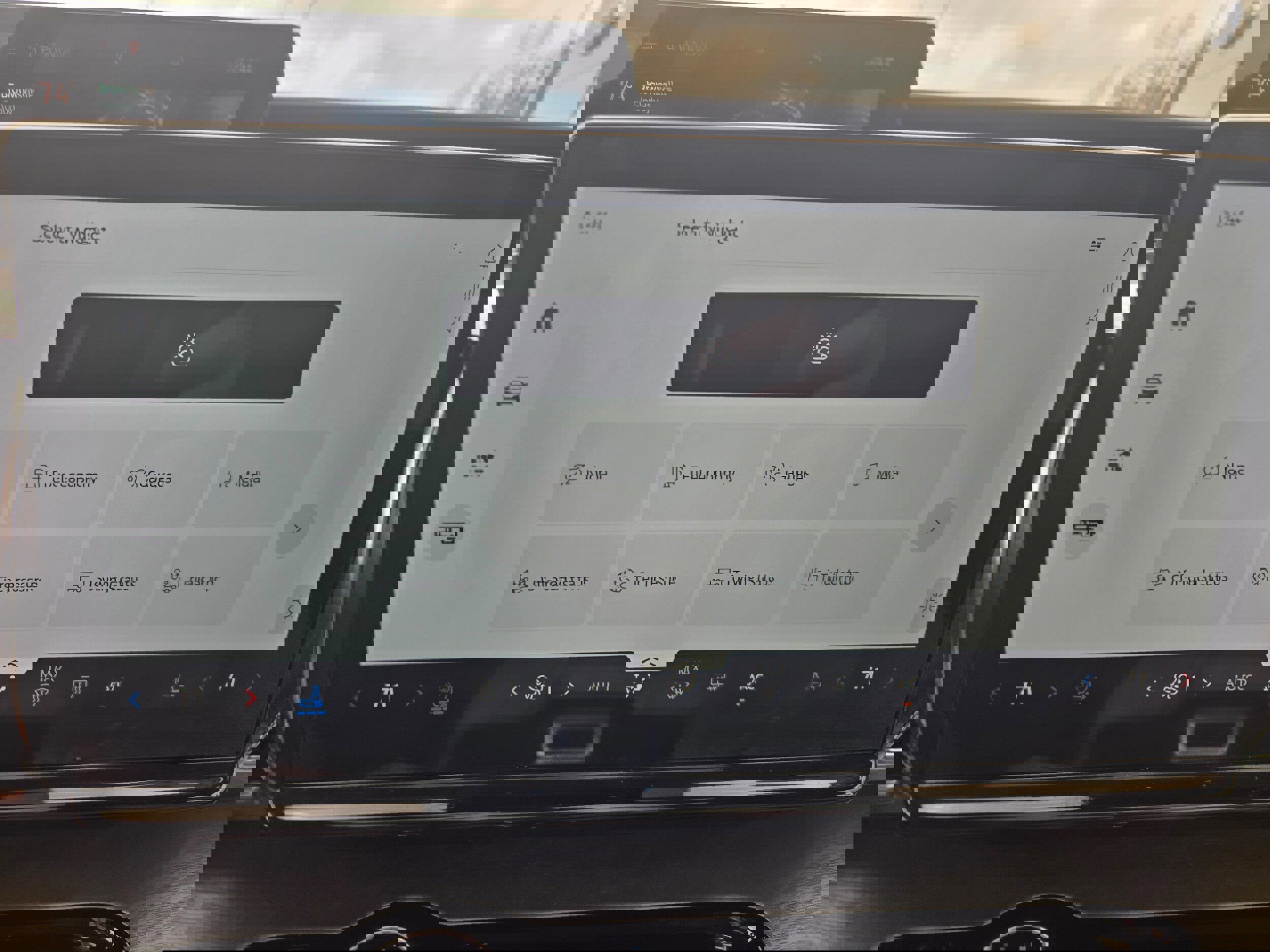 Certified 2025 Ford Expedition Platinum image 23