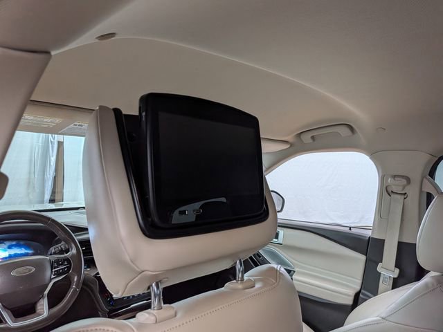 Certified 2023 Ford Explorer Platinum w/ Technology Package RWD image 19