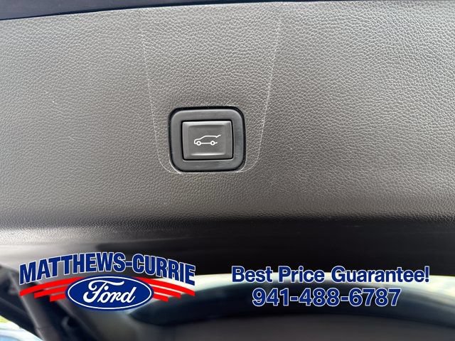 Used 2023 Chevrolet Traverse High Country AWD/4WD image 15