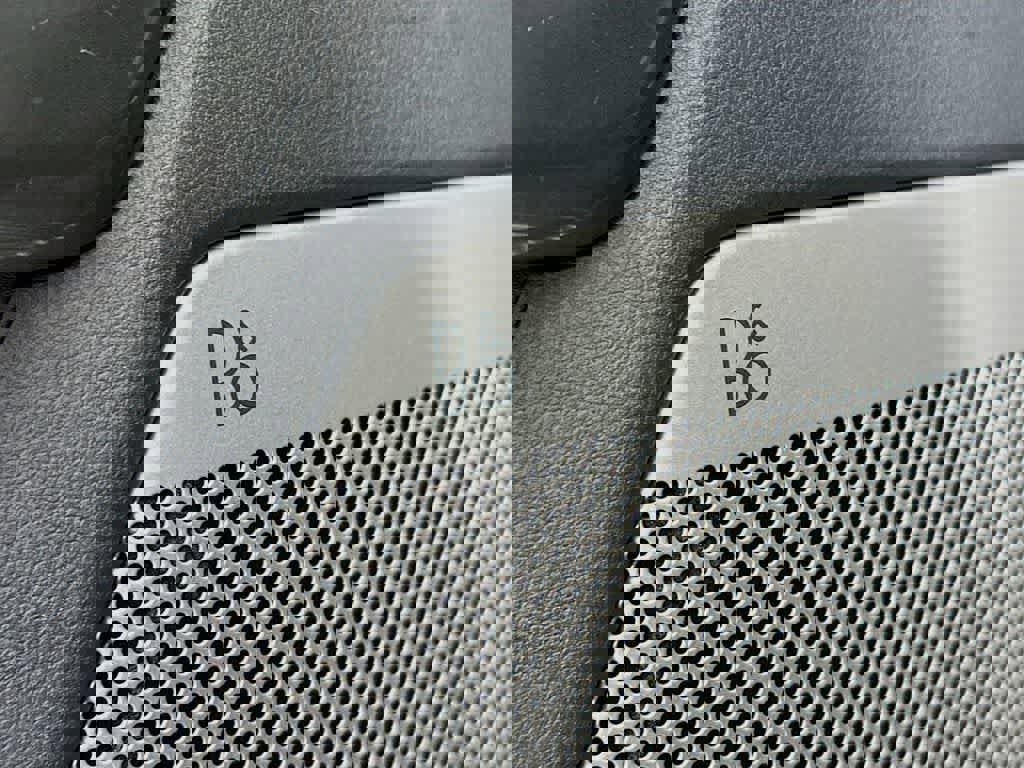 Certified 2022 Ford F150 XLT w/ Equipment Group 302A High image 31