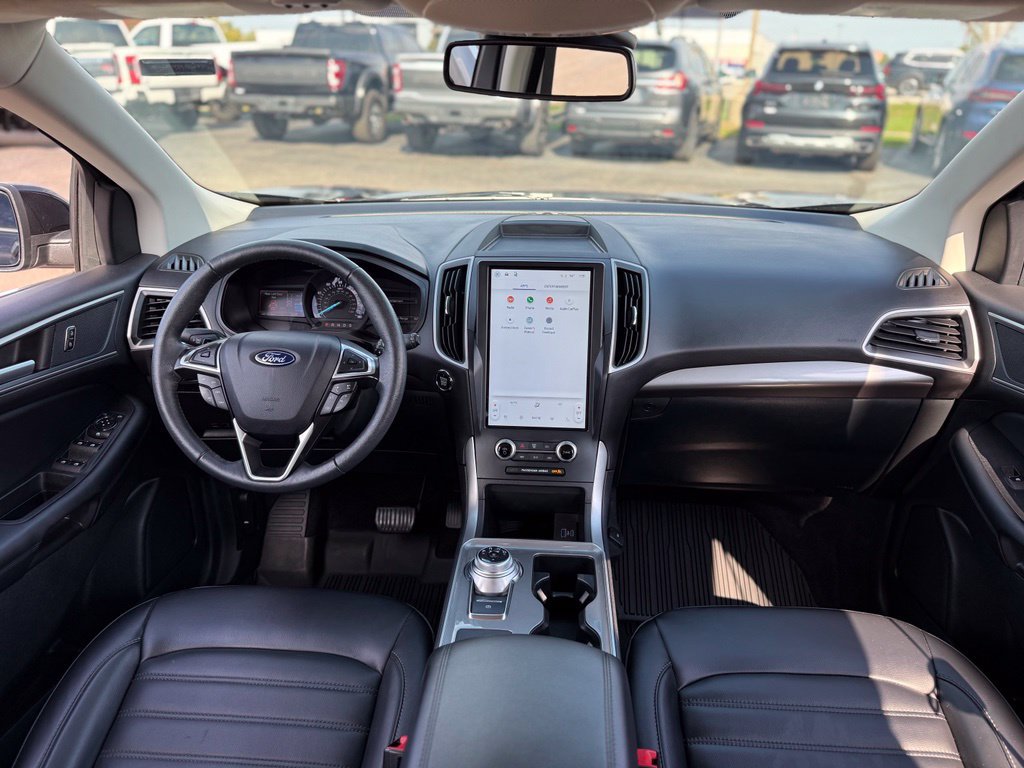Certified 2024 Ford Edge SEL w/ Convenience Package AWD/4WD image 2