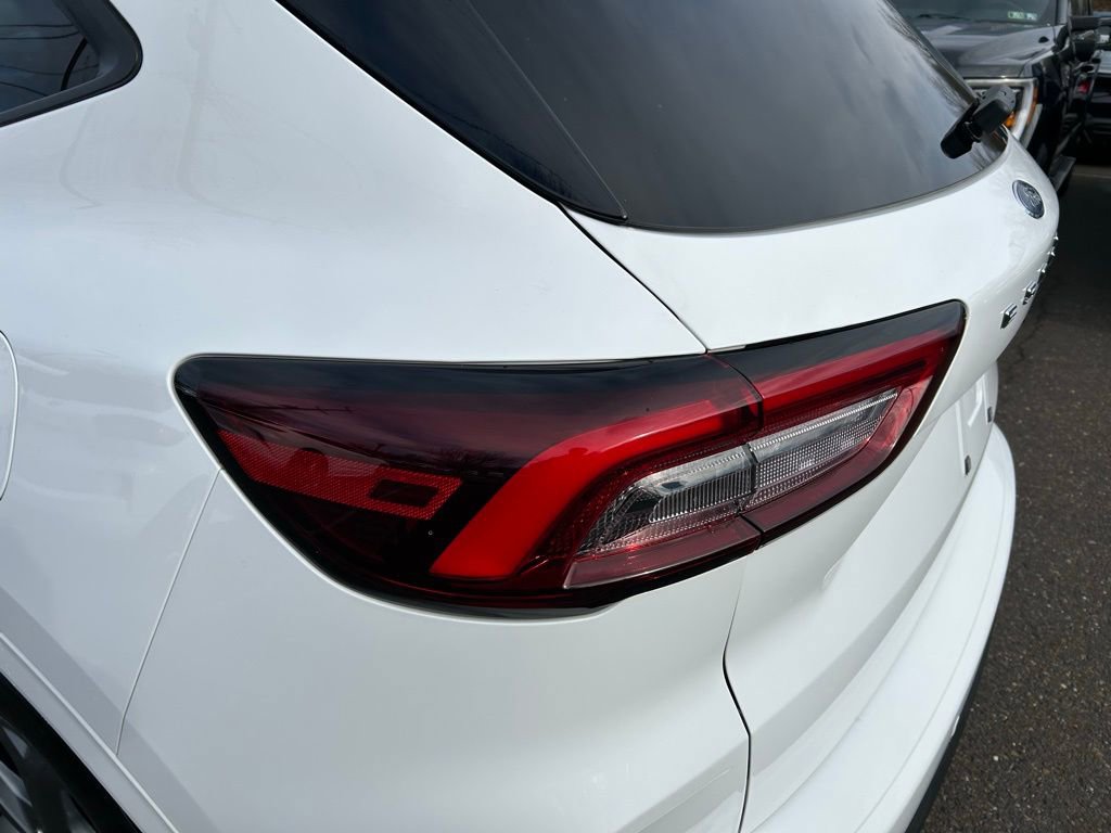 Certified 2023 Ford Escape ST-Line w/ Tech Pack #1 image 34