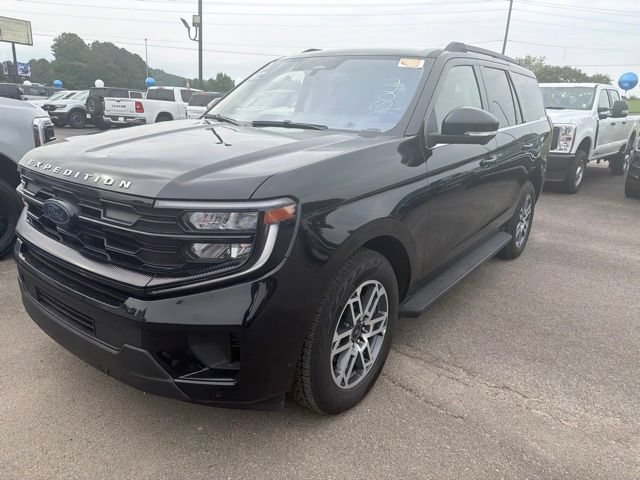 Certified 2025 Ford Expedition Active AWD/4WD image 11