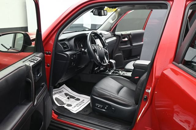 Used 2024 Toyota 4Runner TRD Off-Road Premium AWD/4WD image 18