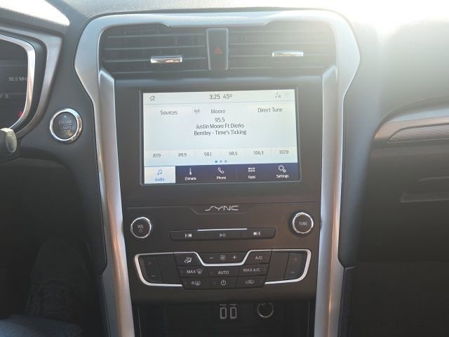 Certified 2020 Ford Fusion SE image 25