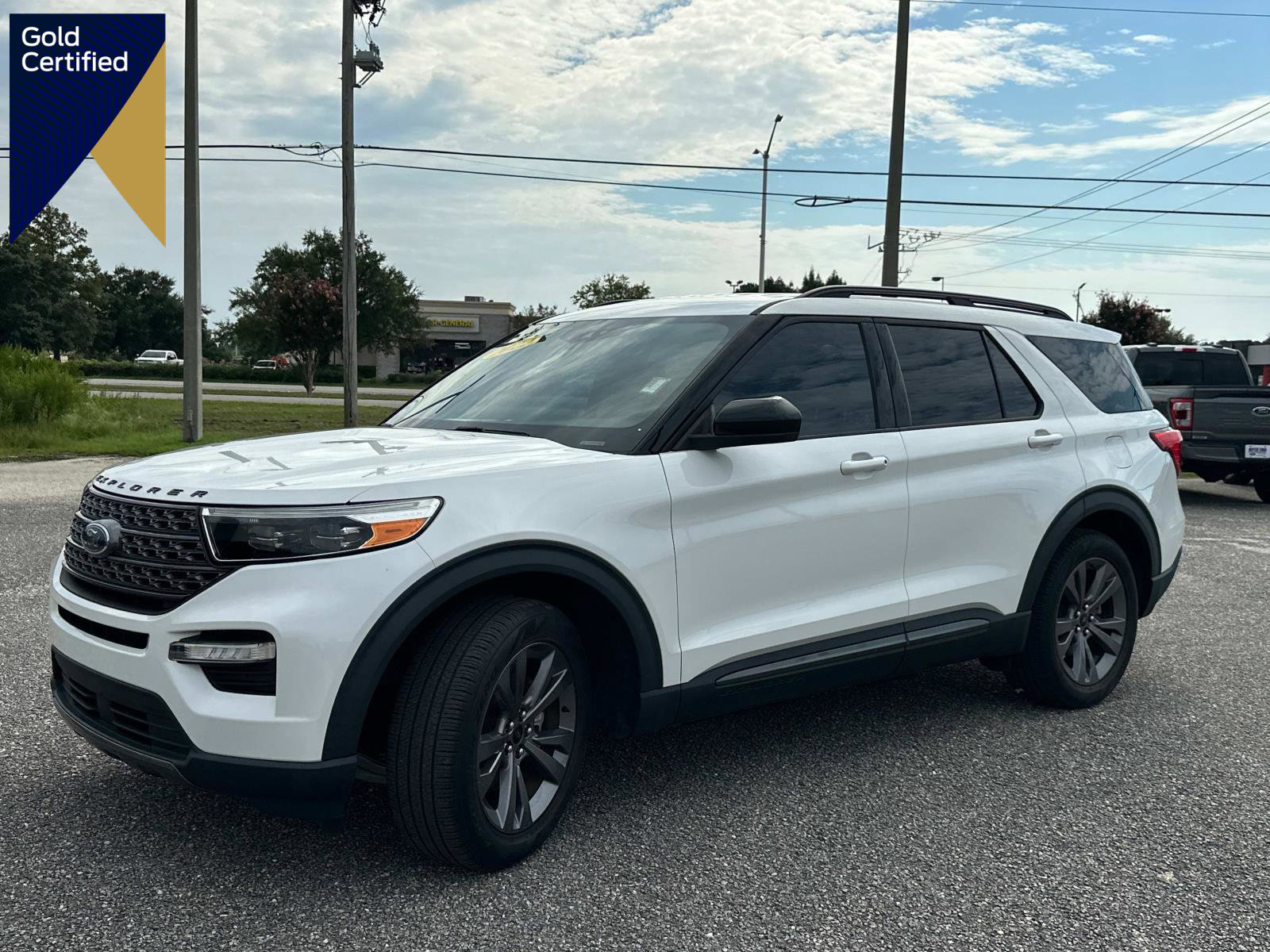 Certified 2022 Ford Explorer XLT w/ Equipment Group 202A