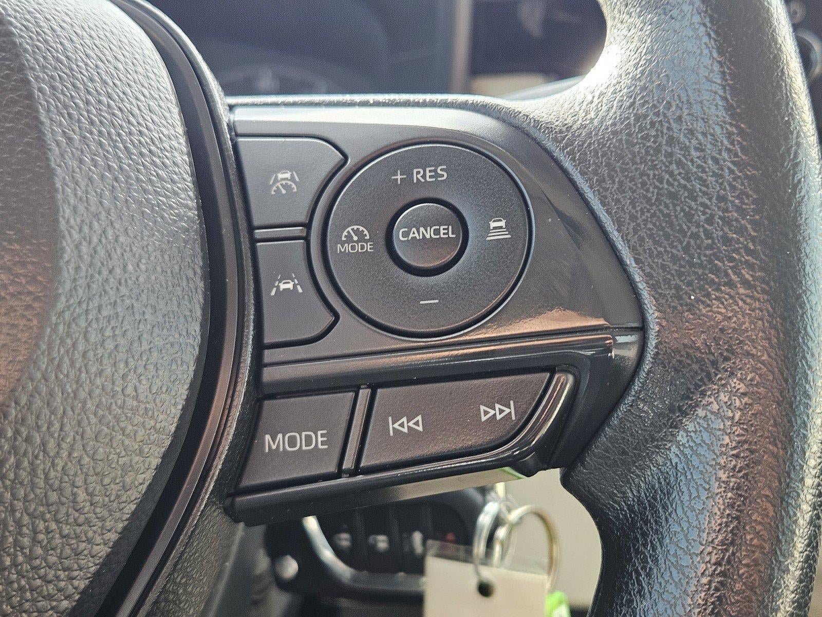 Used 2025 Toyota Corolla LE FWD image 19