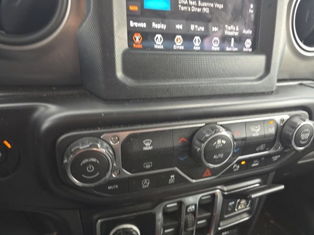Used 2021 Jeep Wrangler Unlimited Sport AWD/4WD image 12