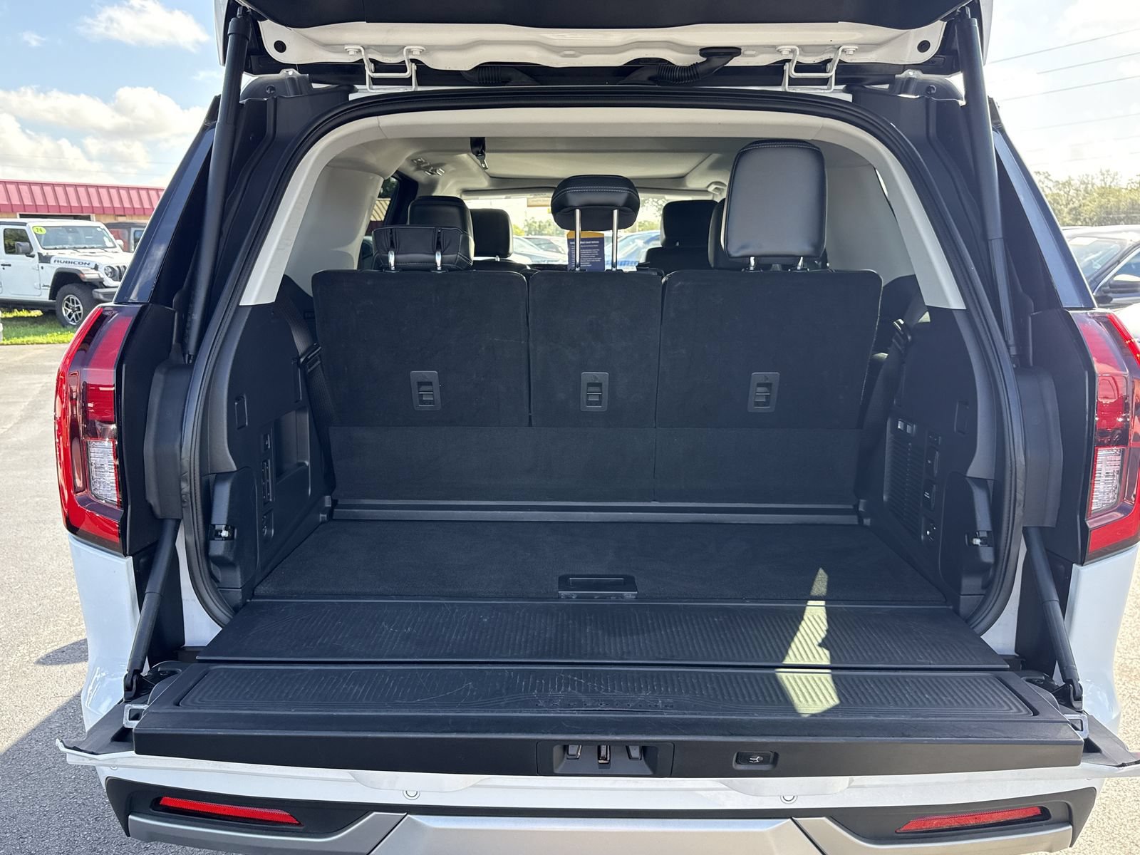 Certified 2025 Ford Expedition Platinum AWD/4WD image 13