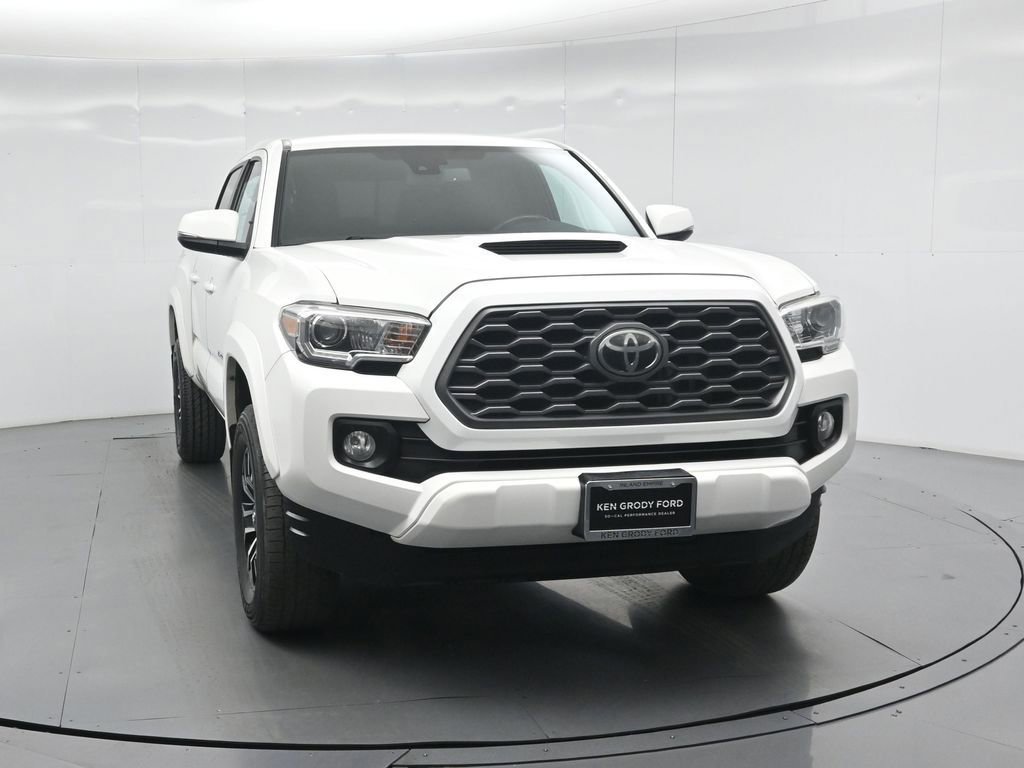 Used 2021 Toyota Tacoma TRD Sport w/ Technology Package image 7
