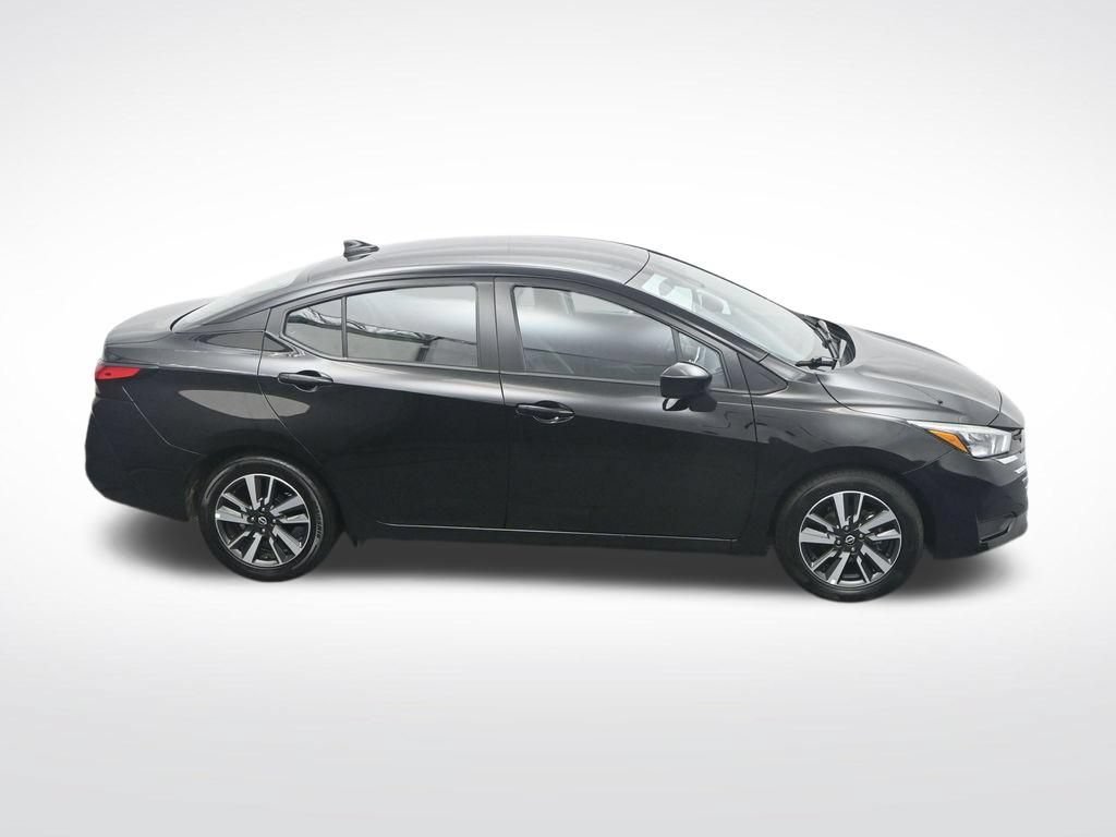 Used 2025 Nissan Versa SV FWD image 31