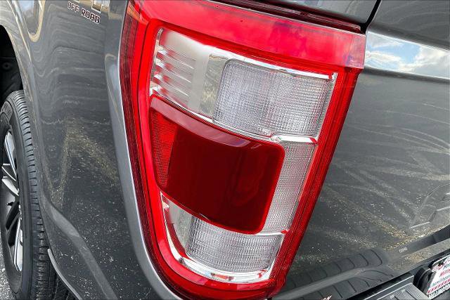 Certified 2022 Ford F150 Lariat w/ Equipment Group 502A High image 25