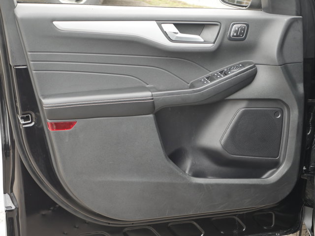Certified 2025 Ford Escape Platinum AWD/4WD image 34