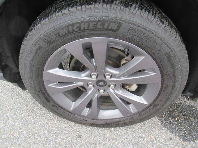 Certified 2022 Ford Explorer XLT w/ Equipment Group 202A AWD/4WD image 12