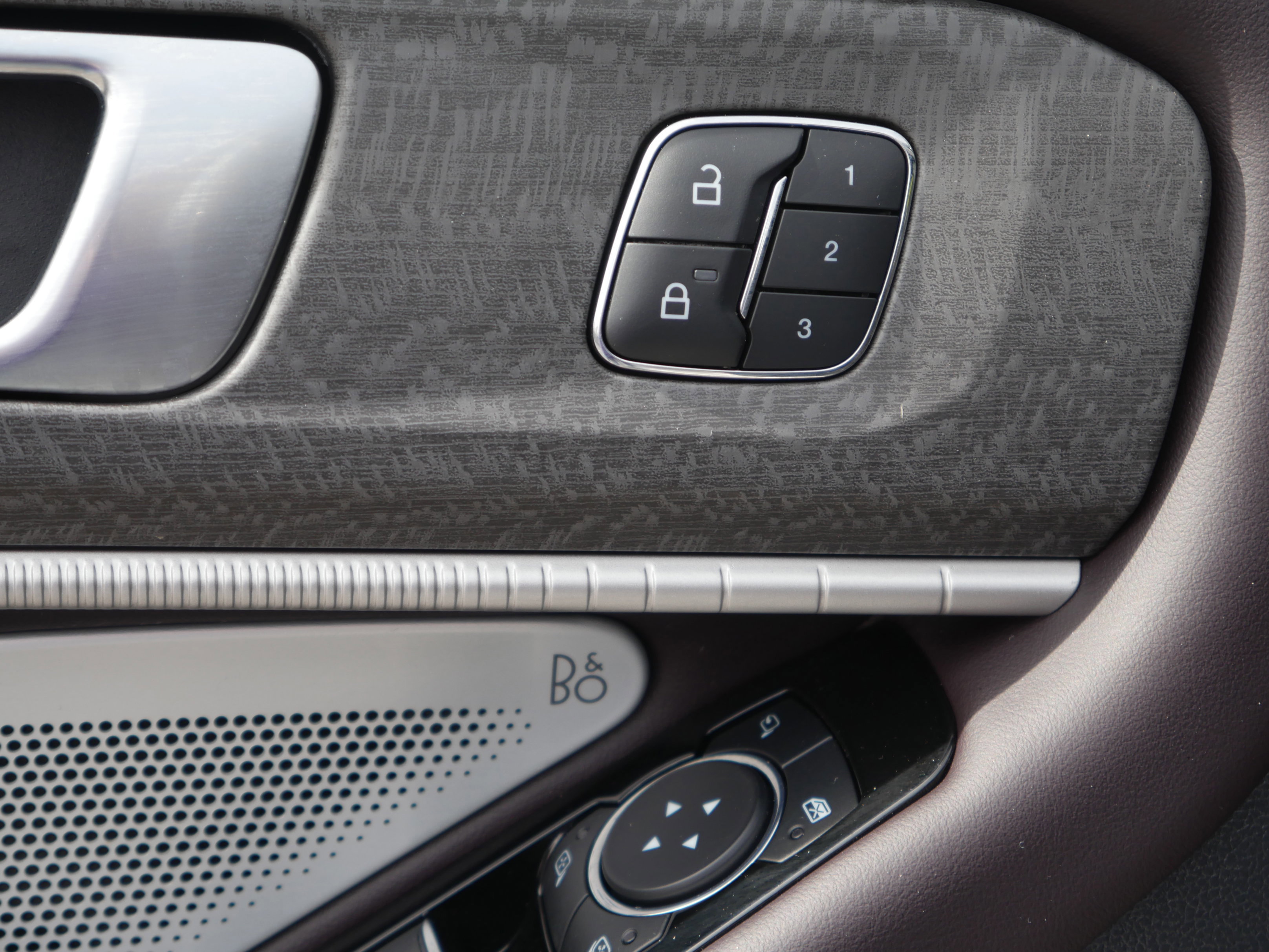 Certified 2025 Ford Explorer Platinum w/ Ultimate Package image 44