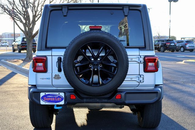 Used 2023 Jeep Wrangler Unlimited Sahara w/ Cold Weather Group image 17