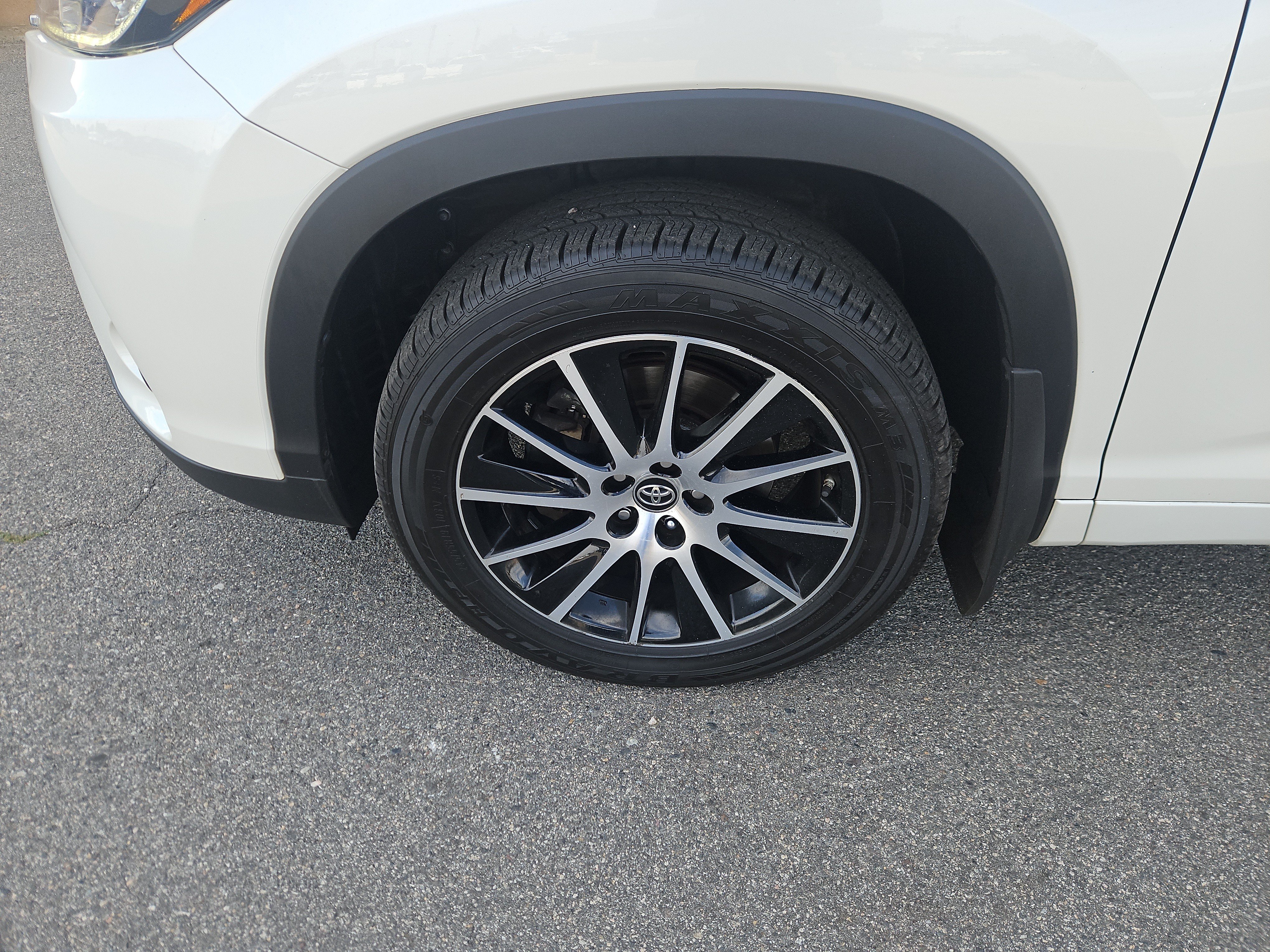 Used 2018 Toyota Highlander SE AWD/4WD image 27